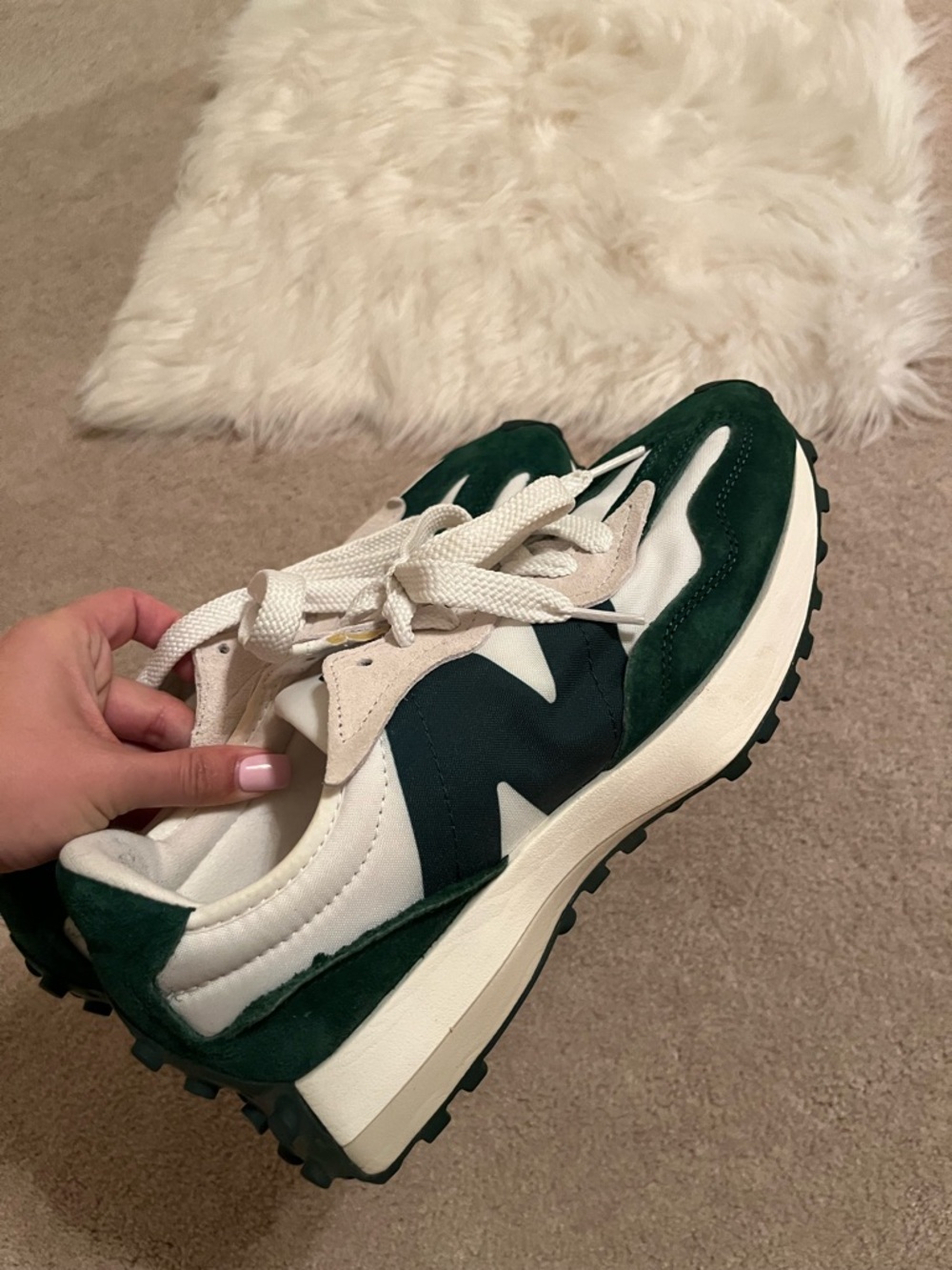 New Balance Women’s 327 Shoes Green